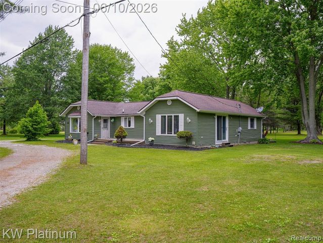 5324 Ravenswood Road, Kimball, MI 48074
