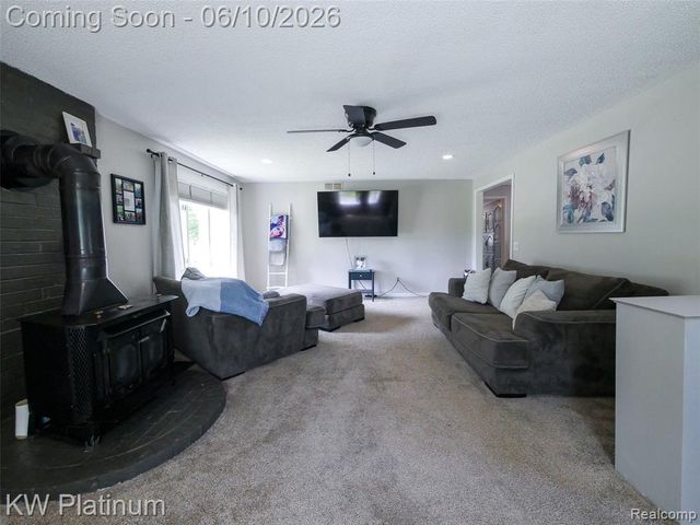 5324 Ravenswood Road, Kimball, MI 48074