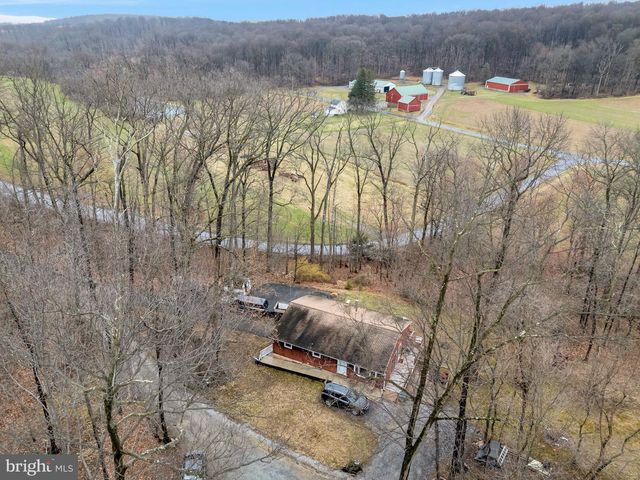 20 INDIAN LN, Felton, PA 17322