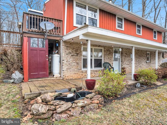 20 INDIAN LN, Felton, PA 17322