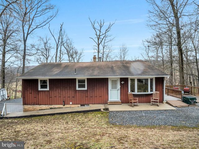 20 INDIAN LN, Felton, PA 17322