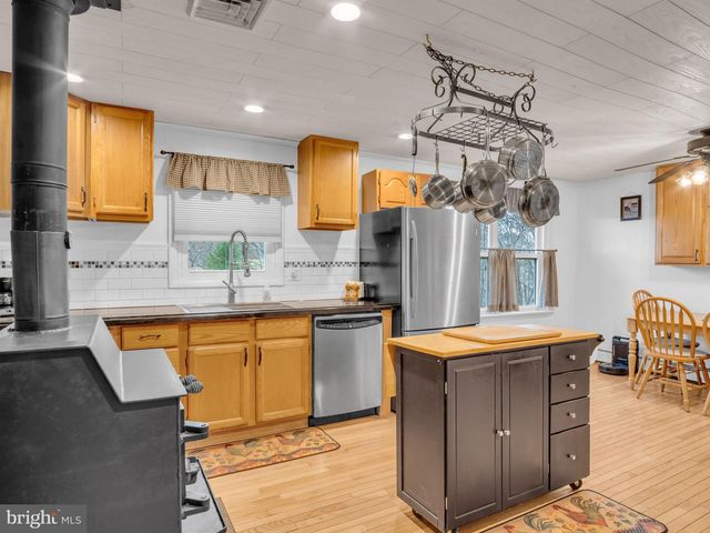 20 INDIAN LN, Felton, PA 17322