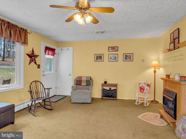 20 INDIAN LN, Felton, PA 17322