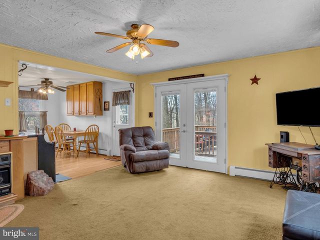 20 INDIAN LN, Felton, PA 17322