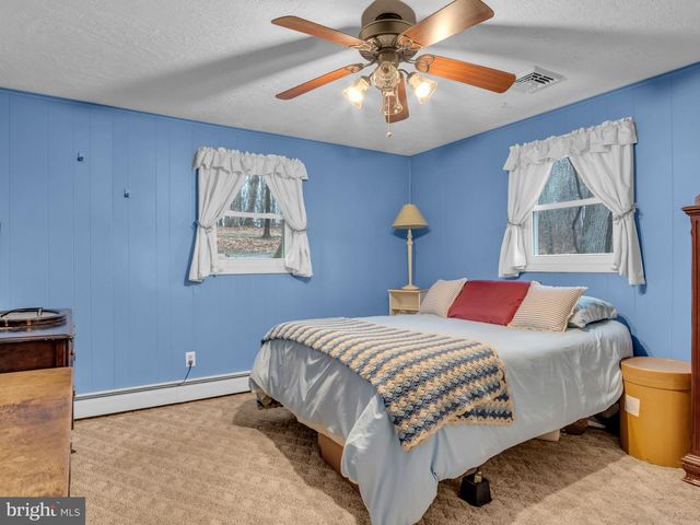 20 INDIAN LN, Felton, PA 17322