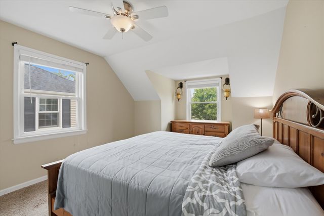 1601 S Ashland Avenue, Park Ridge, IL 60068