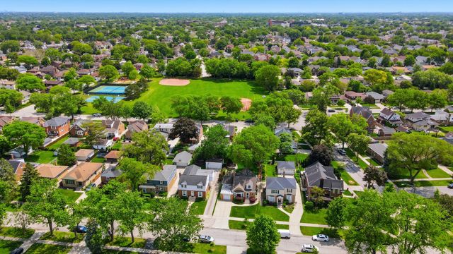 1601 S Ashland Avenue, Park Ridge, IL 60068