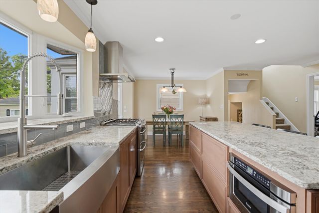 1601 S Ashland Avenue, Park Ridge, IL 60068