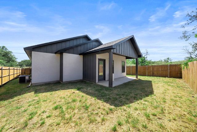 212 Southwood DR, Granite Shoals, TX 78654