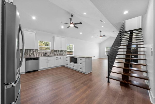 212 Southwood DR, Granite Shoals, TX 78654