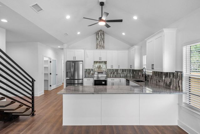 212 Southwood DR, Granite Shoals, TX 78654