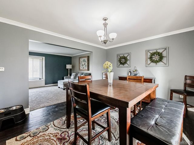 25911 Buckminster Drive, Novi, MI 48375