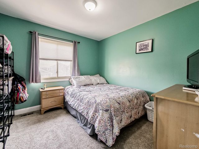 25911 Buckminster Drive, Novi, MI 48375