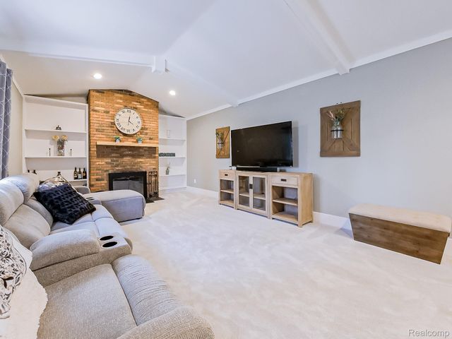 25911 Buckminster Drive, Novi, MI 48375