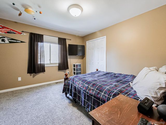 25911 Buckminster Drive, Novi, MI 48375