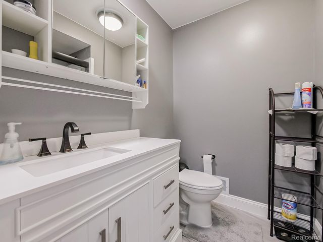 25911 Buckminster Drive, Novi, MI 48375