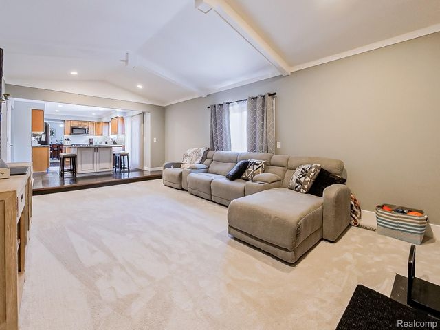 25911 Buckminster Drive, Novi, MI 48375