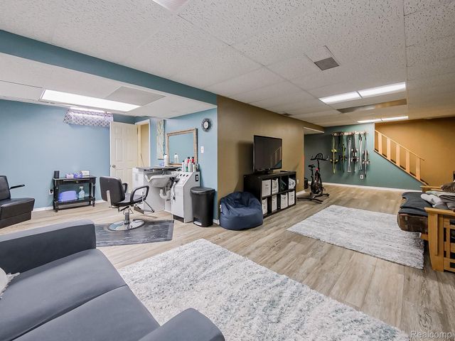 25911 Buckminster Drive, Novi, MI 48375