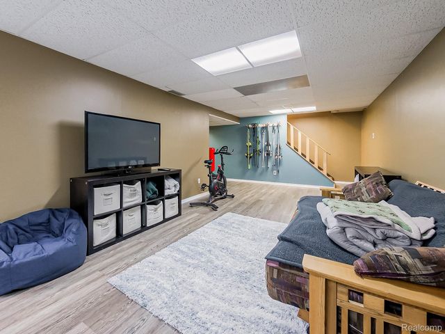 25911 Buckminster Drive, Novi, MI 48375