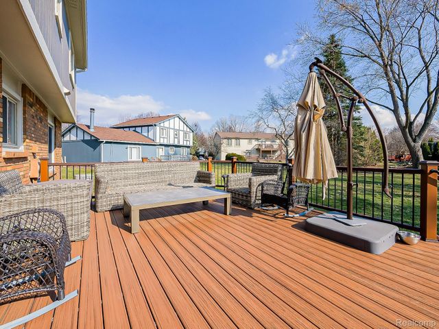 25911 Buckminster Drive, Novi, MI 48375