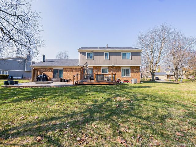 25911 Buckminster Drive, Novi, MI 48375