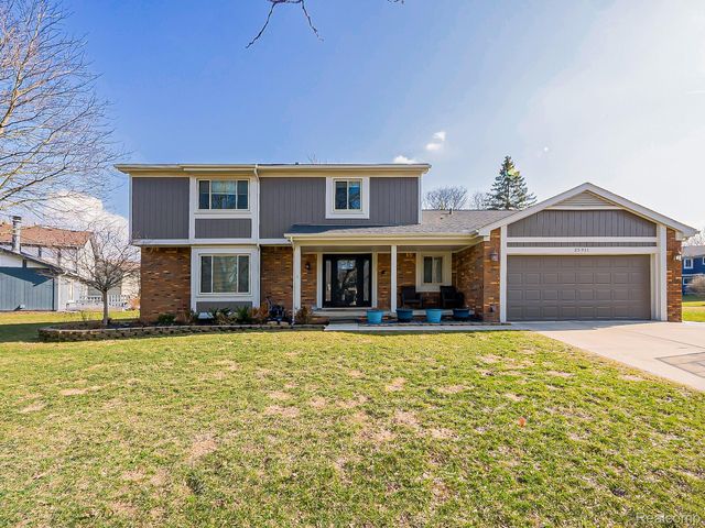 25911 Buckminster Drive, Novi, MI 48375