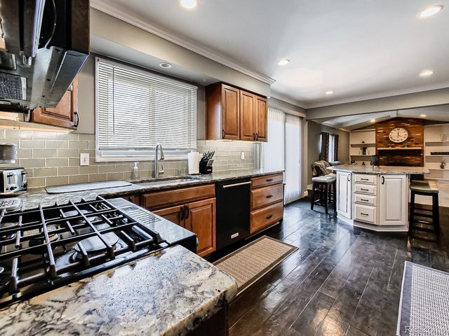 25911 Buckminster Drive, Novi, MI 48375