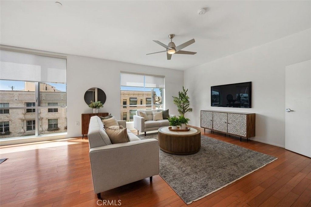 285 W 6th St 326, San Pedro, CA 90731