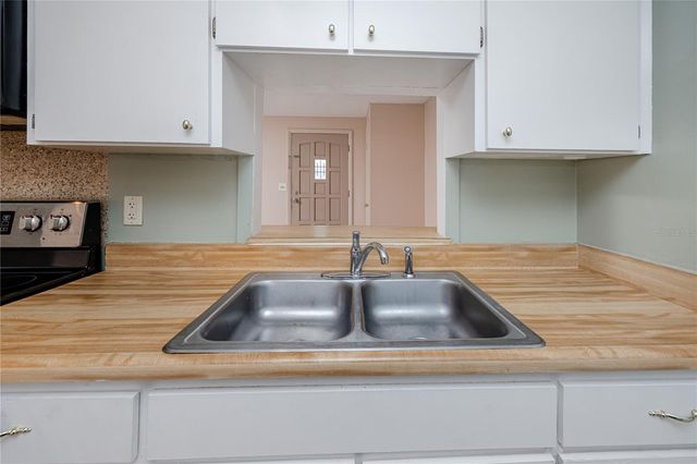 10010 62ND STREET N, Pinellas Park, FL 33782