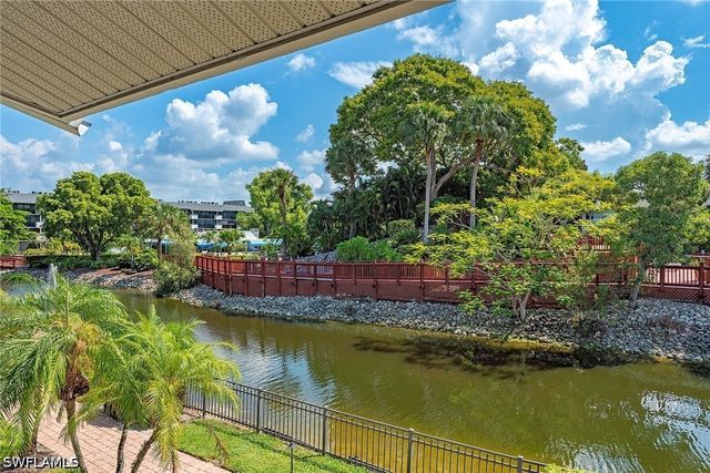 600 Neapolitan WAY 212, Naples, FL 34103