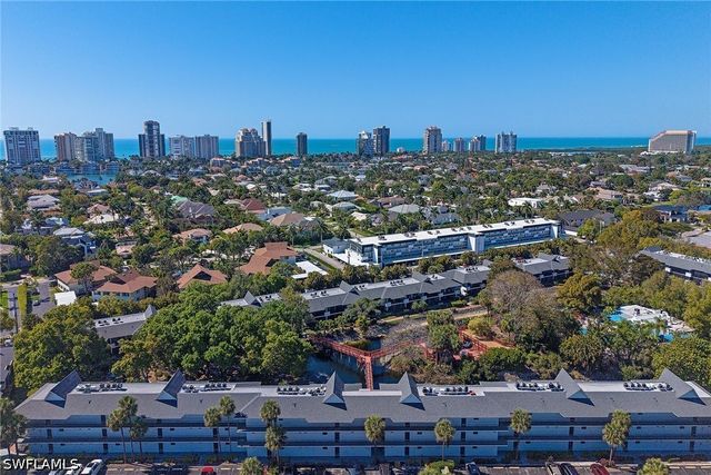 600 Neapolitan WAY 212, Naples, FL 34103
