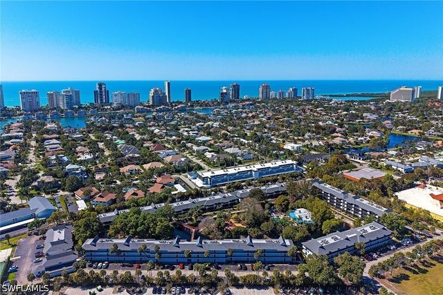 600 Neapolitan WAY 212, Naples, FL 34103