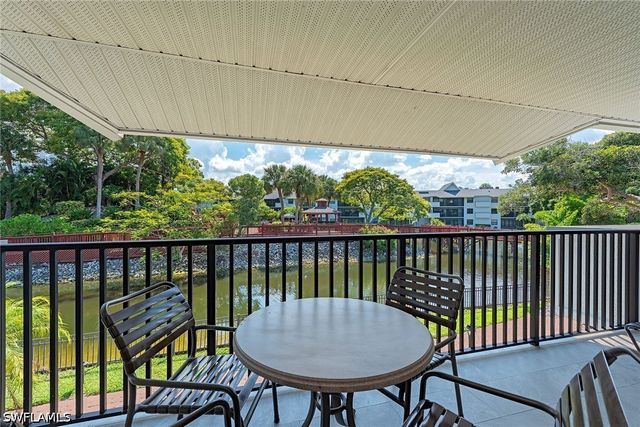 600 Neapolitan WAY 212, Naples, FL 34103