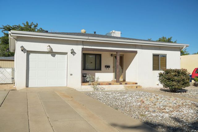 1117 Monroe Street SE, Albuquerque, NM 87108