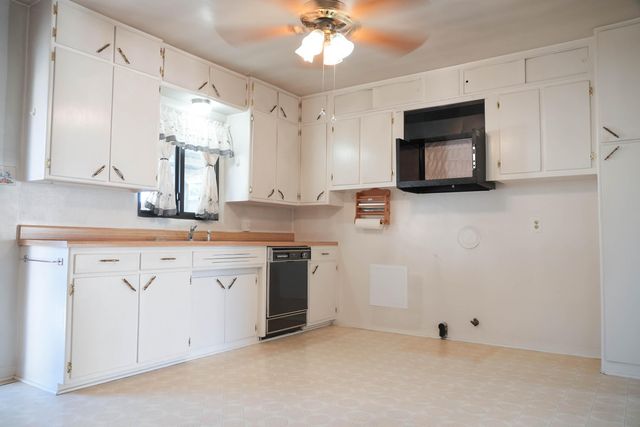 1117 Monroe Street SE, Albuquerque, NM 87108