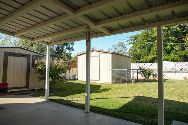 1117 Monroe Street SE, Albuquerque, NM 87108