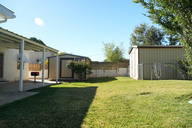 1117 Monroe Street SE, Albuquerque, NM 87108