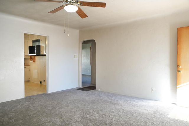 1117 Monroe Street SE, Albuquerque, NM 87108
