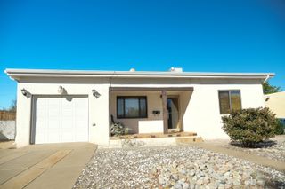 1117 Monroe Street SE, Albuquerque, NM 87108