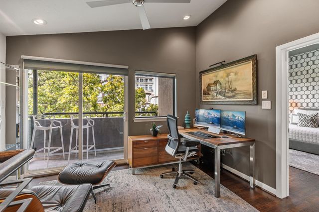 1319 Hawthorne Street, Houston, TX 77006