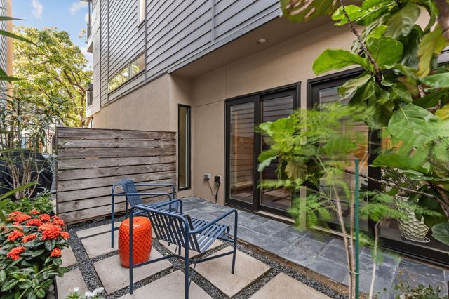 1319 Hawthorne Street, Houston, TX 77006