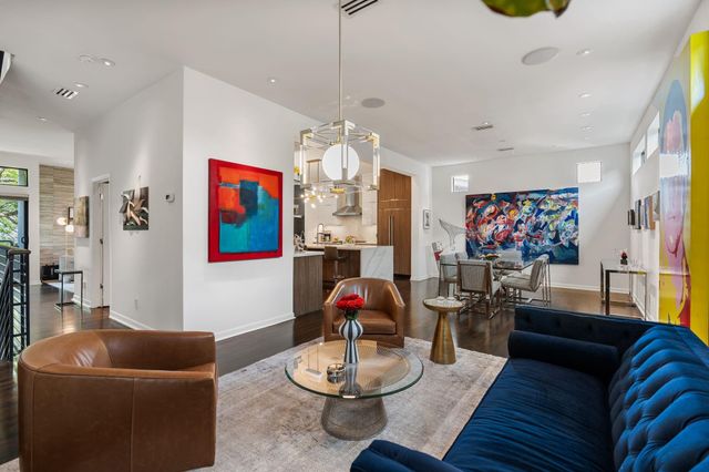 1319 Hawthorne Street, Houston, TX 77006