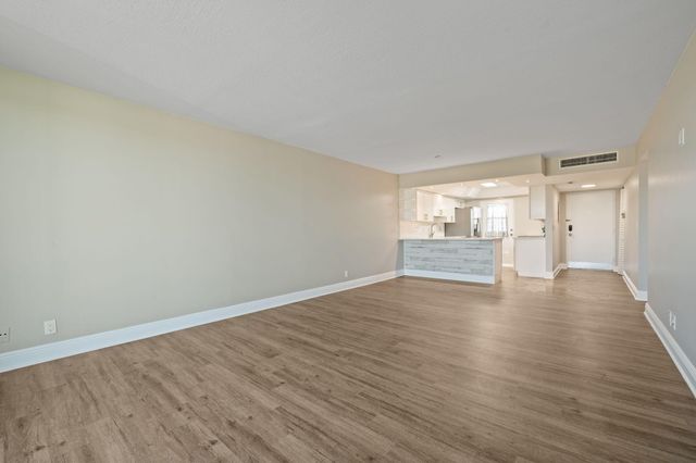 5700 NW 2nd Avenue 410, Boca Raton, FL 33487