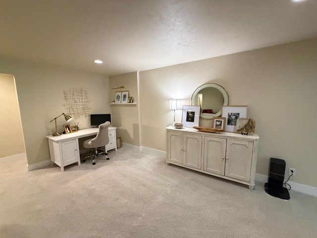 1104 S FORESTBROOK LANE, Appleton, WI 54914