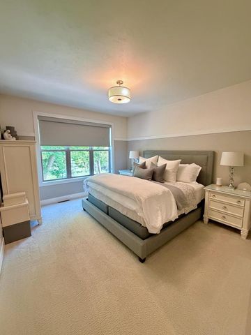 1104 S FORESTBROOK LANE, Appleton, WI 54914