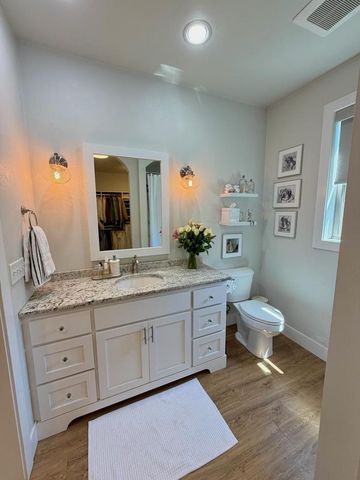 1104 S FORESTBROOK LANE, Appleton, WI 54914