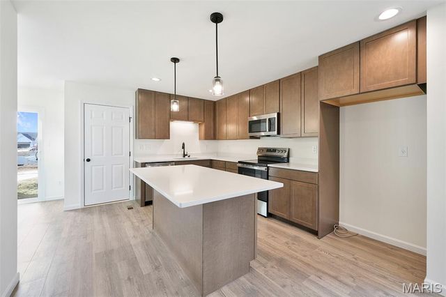 160 Sunset Terrace Drive, O'fallon, MO 63385