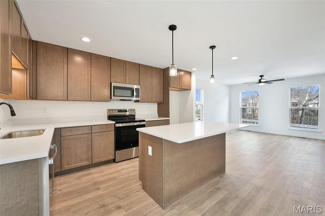 160 Sunset Terrace Drive, O'fallon, MO 63385