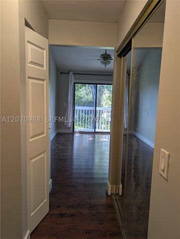 7162 Sportsmans Dr 7162, North Lauderdale, FL 33068