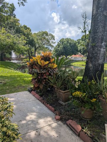 7162 Sportsmans Dr 7162, North Lauderdale, FL 33068